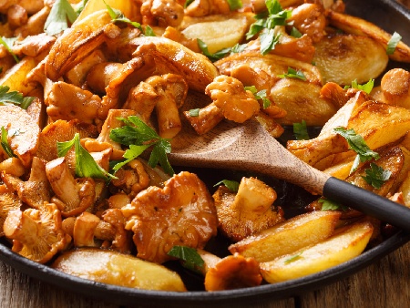 Пържени картофи с гъби пачи крак - снимка на рецептата Пържени картофи с гъби пачи крак - снимка на рецептата